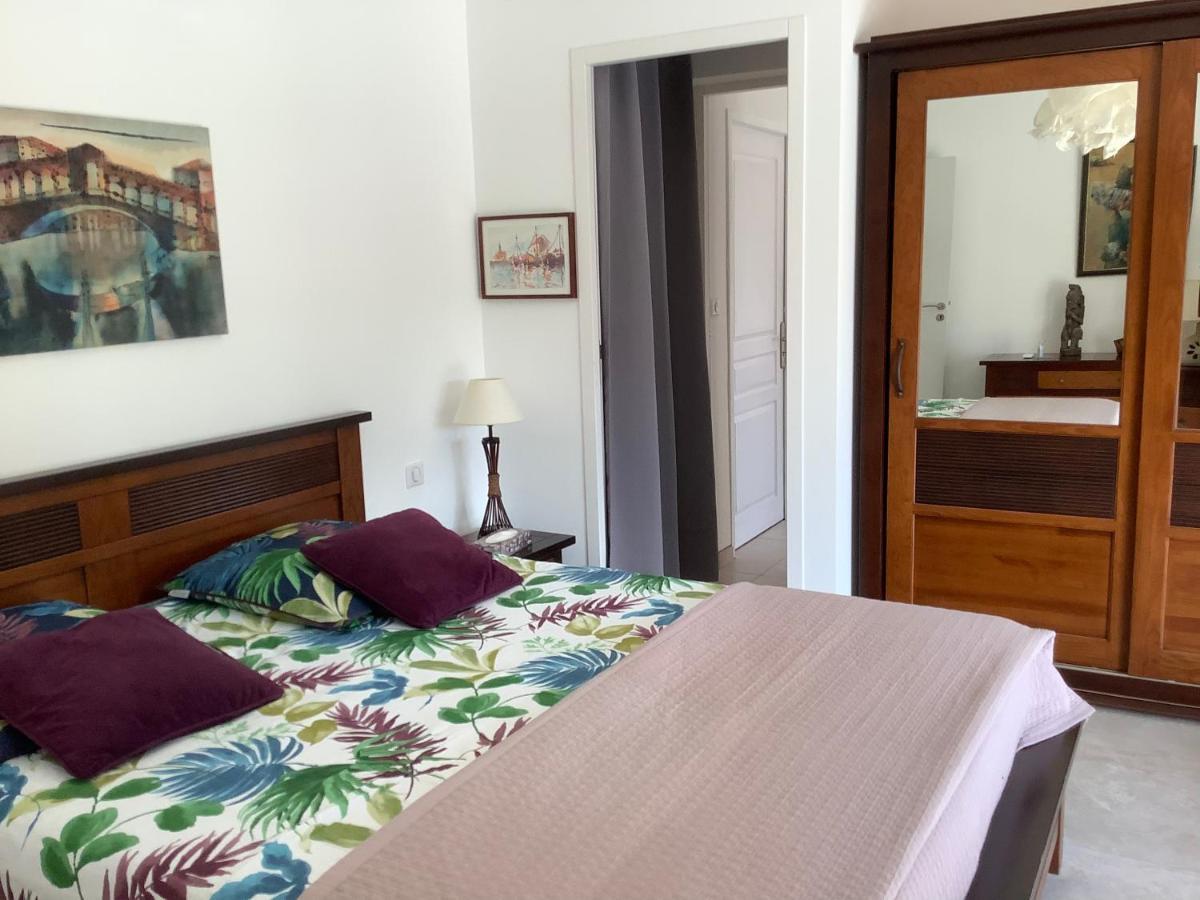 Chambres De La Terre Blanche Sanary-sur-Mer Ngoại thất bức ảnh