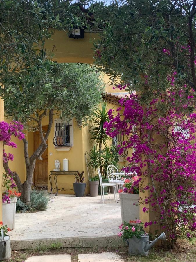 Chambres De La Terre Blanche Sanary-sur-Mer Ngoại thất bức ảnh